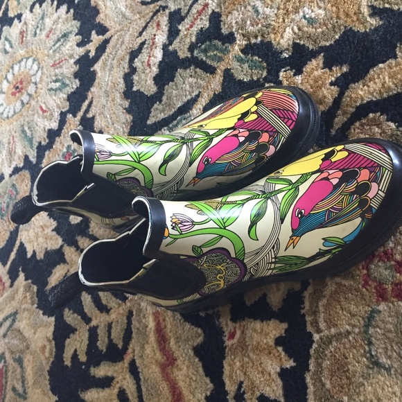 Rainboots - Picture 1 of 1